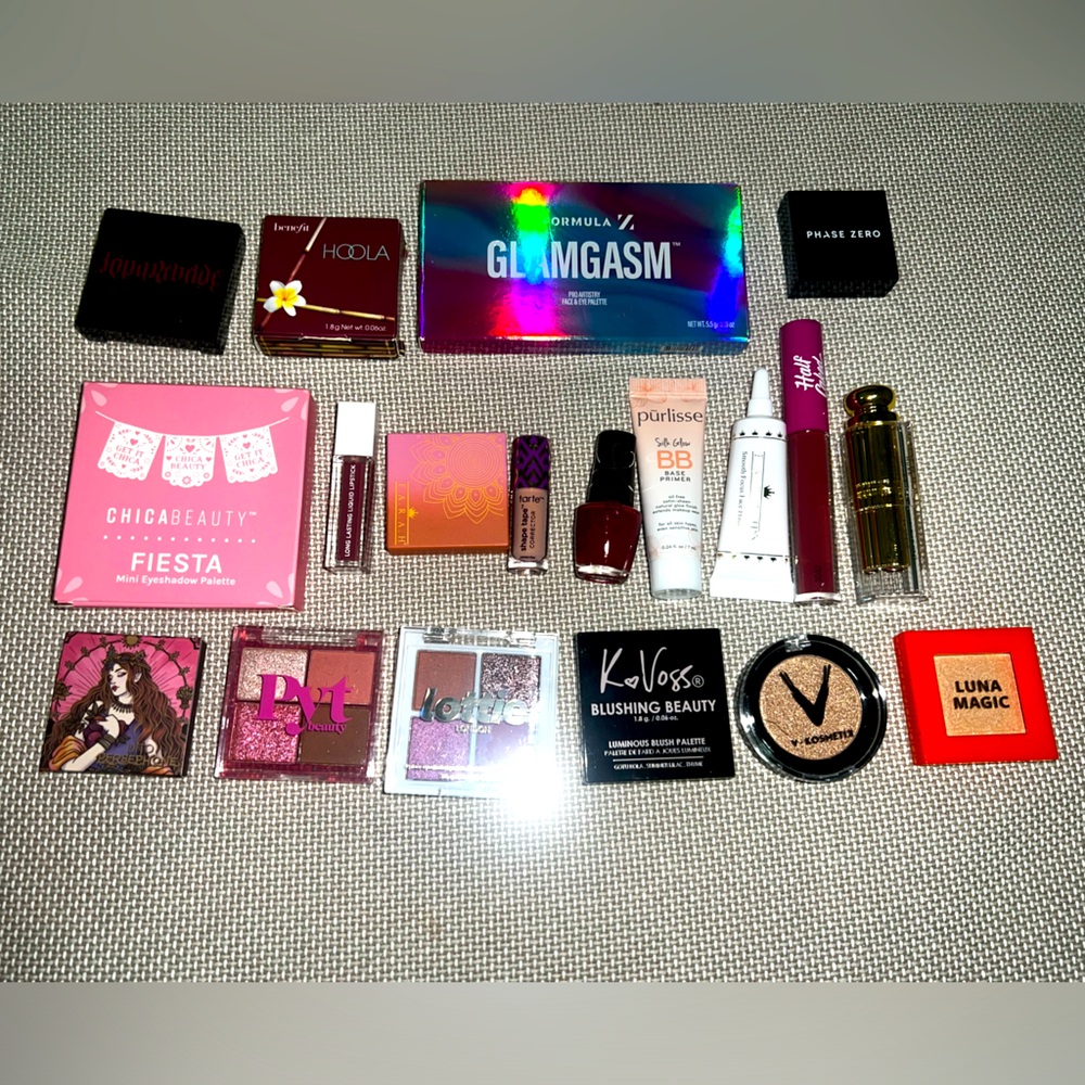 Multiple MakeUp products from different brands !